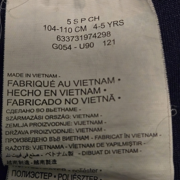 Lot of 3: Pokémon, Oshkosh, and Nike boys size 4-5 - Picture 5 of 14